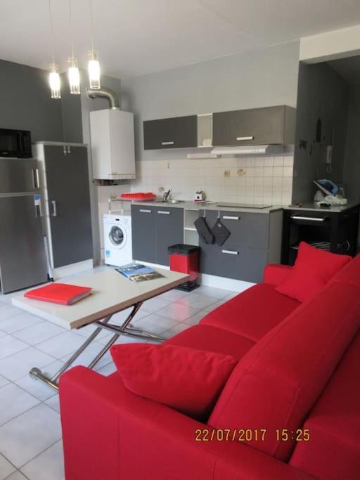 T2 Centre Ville, Wifi, Parking * Béziers