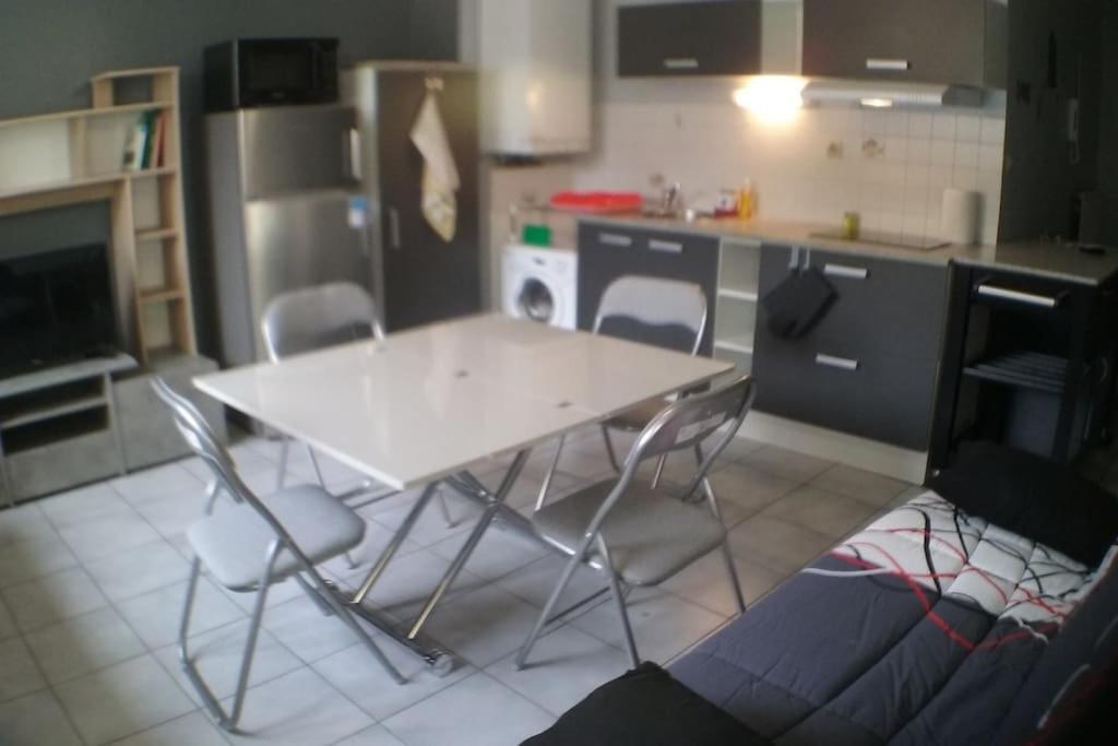 T2 Centre Ville, Wifi, Parking Apartamento *